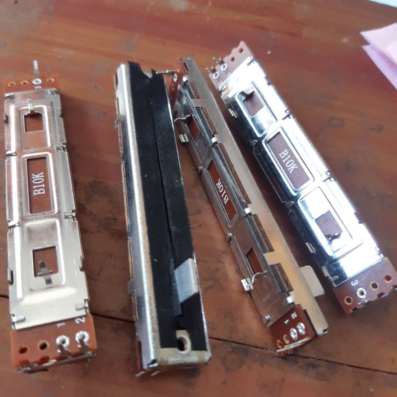 potensio geser B10K mono 8.8cm