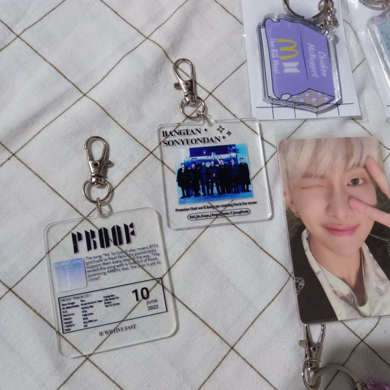 KEYCHAIN BTS PROOF ACRYLIC