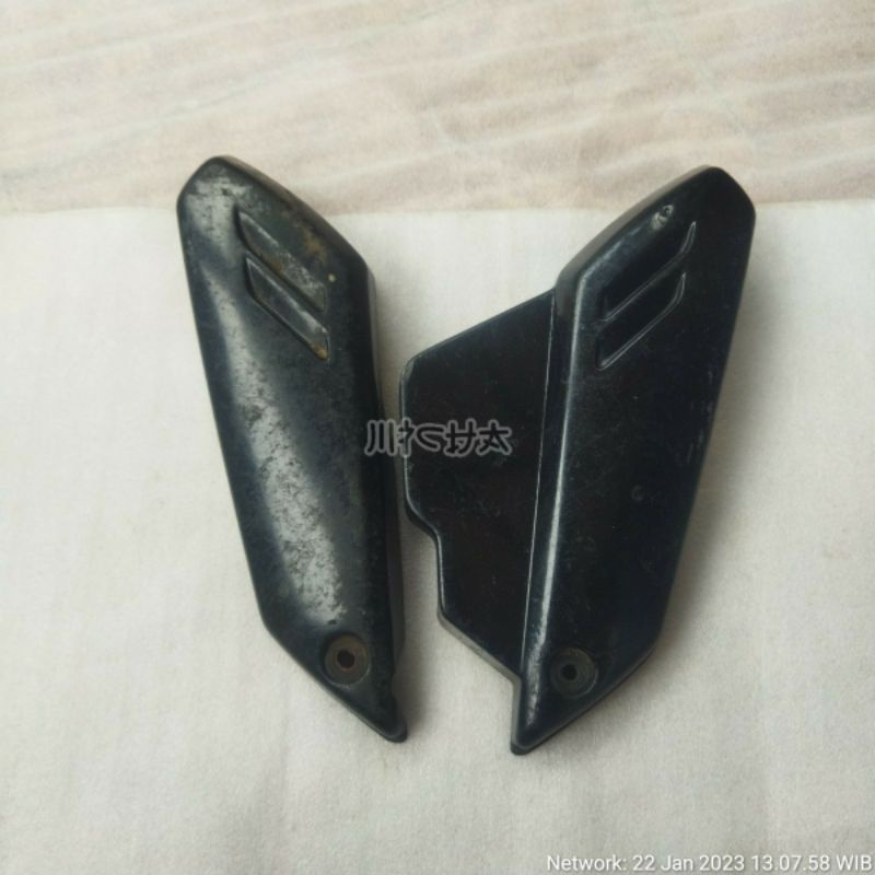 cover tutup aki samping kiri kanan 3xa hitam Yamaha f1 force1 F1z crypton original