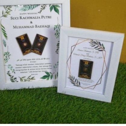 Stok Baru FRAME GIFT MINIGOLD - Versi Wedding Gift - Bingkai Foto - Free Design - *Tanpa Emas Minigo
