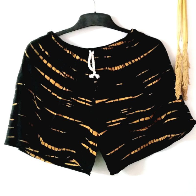 Celana Pendek hitam Bahan Rayon / Hotpants Jumbo jogja khas malioboro yogyakarta