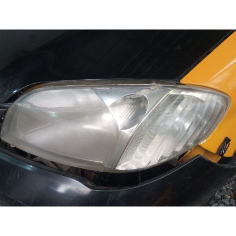 lampu depan vios gen 1 2005 sepasang