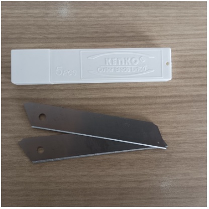 

Isi Cutter Kenko L-150