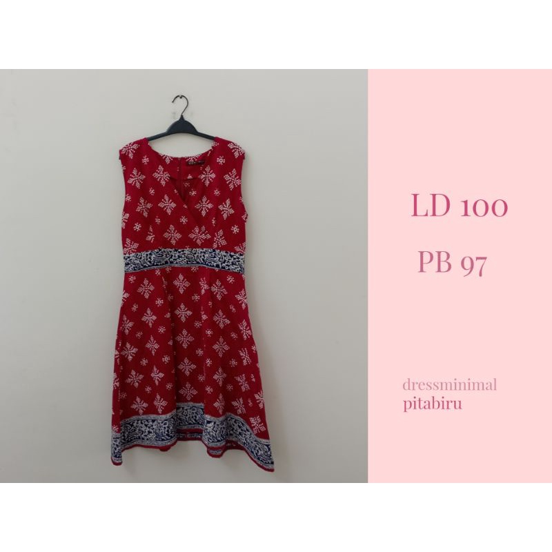 Minimal dress preloved