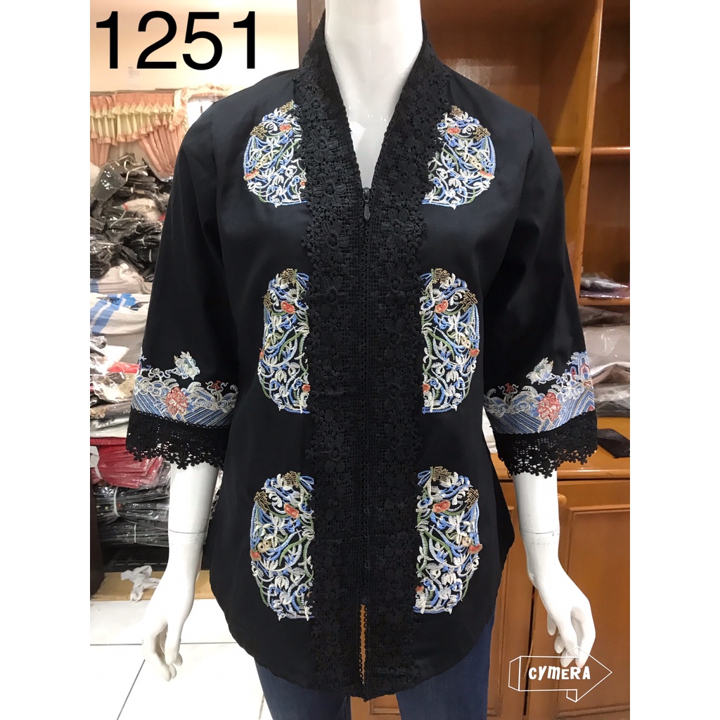 1251 /1250 kebaya bordir timbul kombinasi brukat tebal alexuez premium hitam /kebaya encim