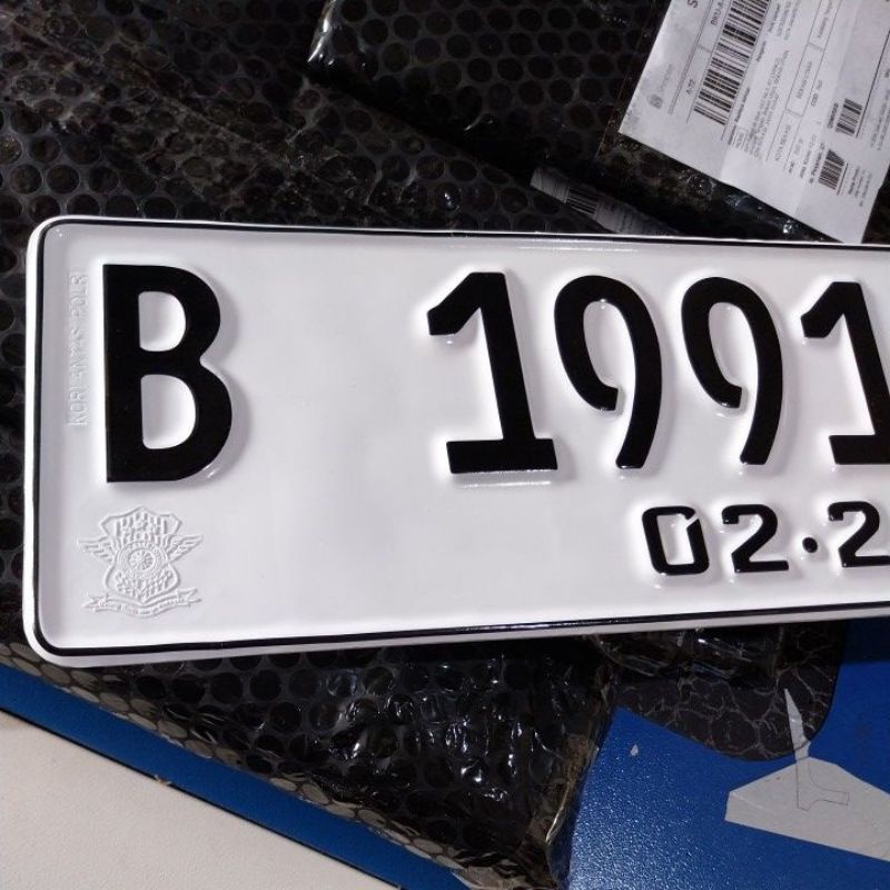 plat mobil putih Font BARU 2023 (sepasang)