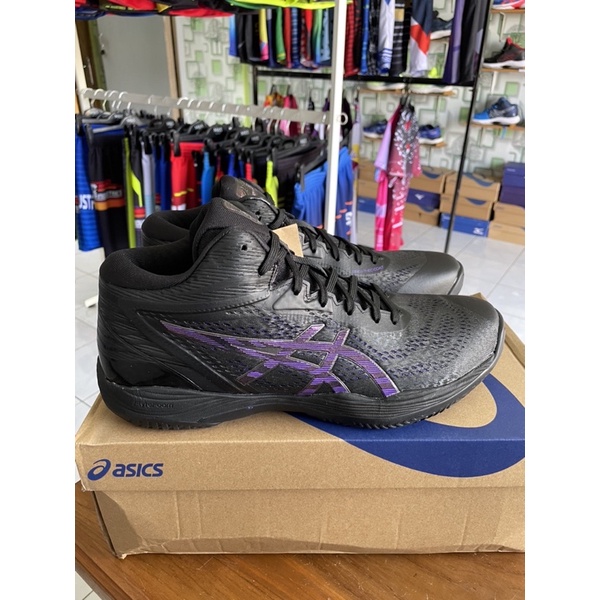 ASICS GEL HOOP V14 SIZE 45