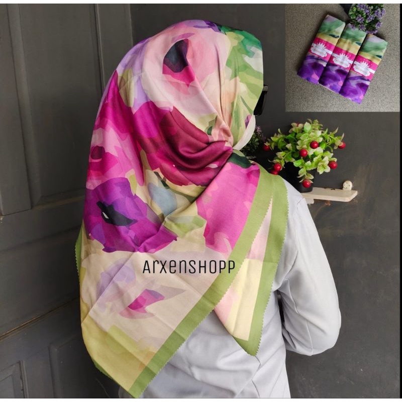 HIJAB VOAL DENAY segiempat motif lasercut printing premium/Edisi Agustus/merah putih