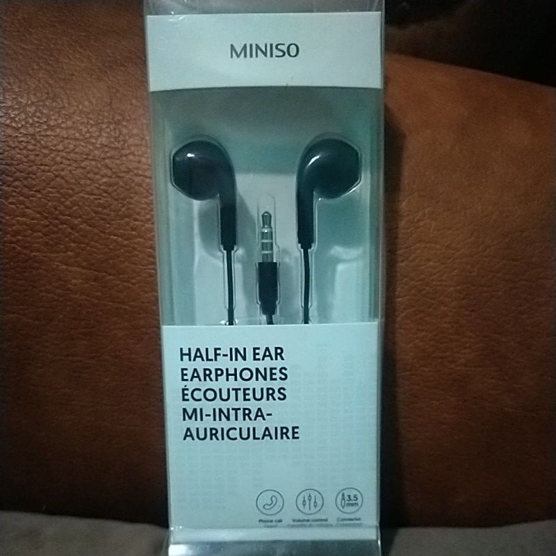 Earphones miniso