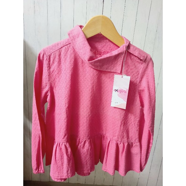 Atasan anak Exit Girl