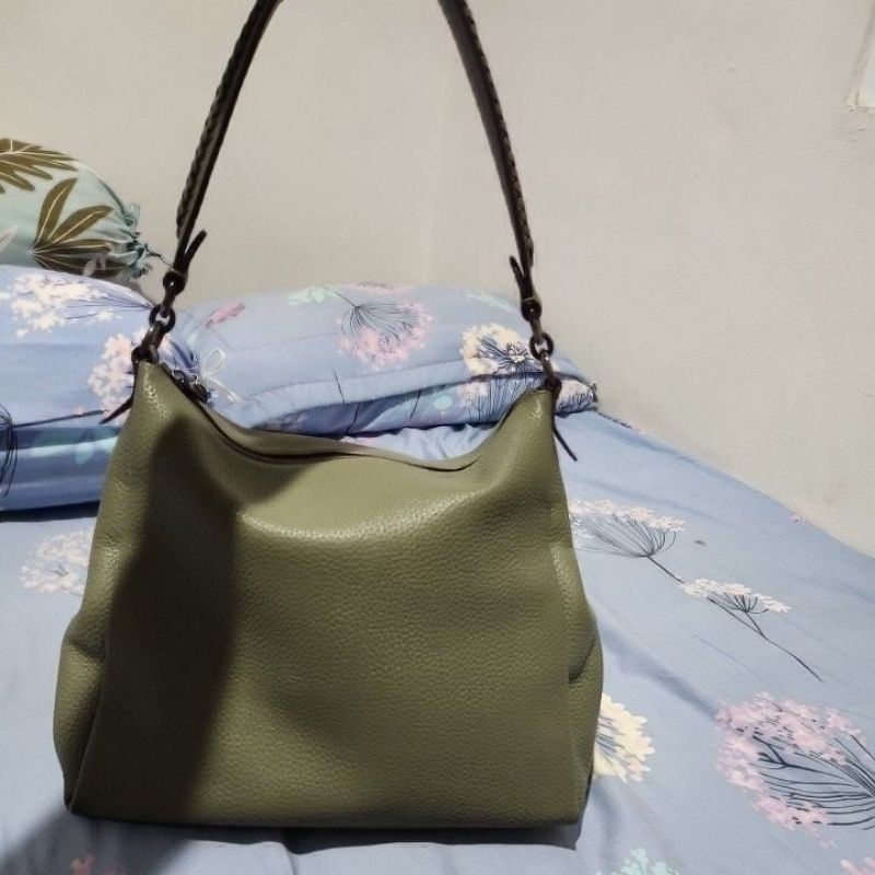 coach preloved hobo bag