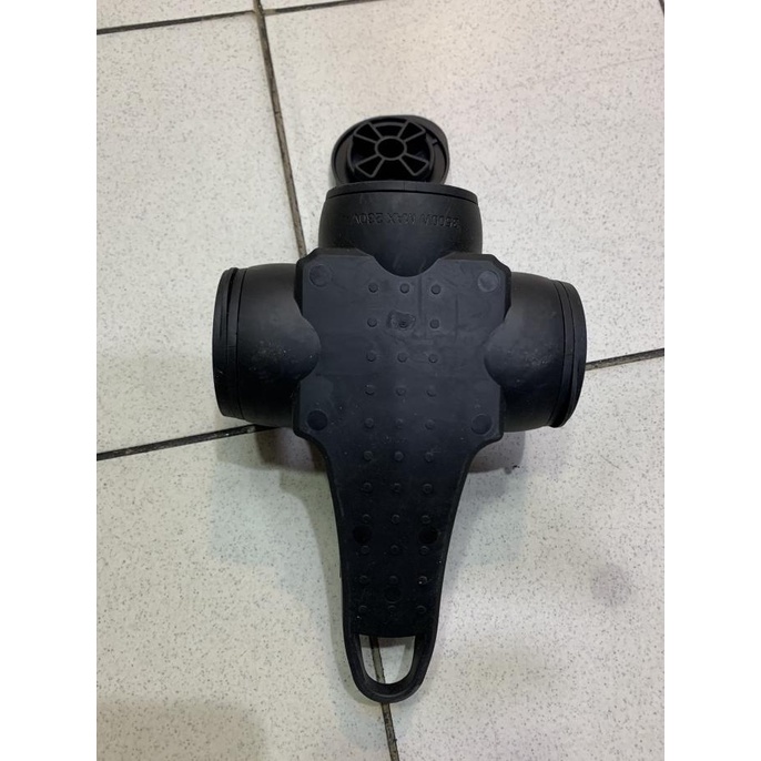 Steker Karet Legrand Cabang 3 Waterproof Ip44