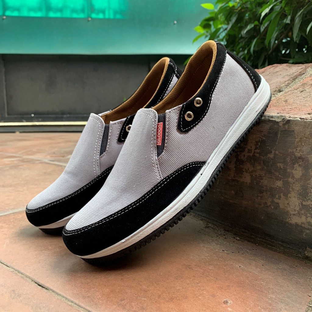 Sepatu casual kanvas santai kerja slip on pria