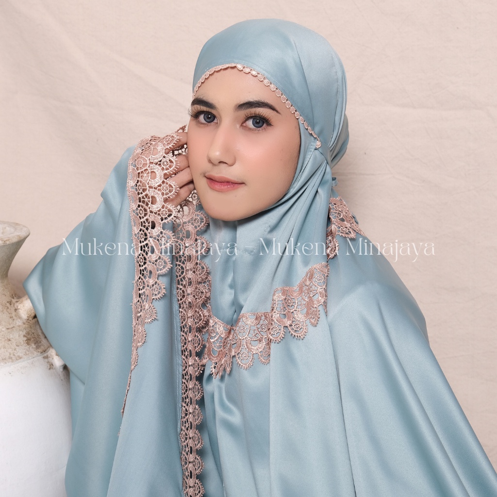 Mukena Dewasa Renda Mewah Jumbo Daily Traveling  Sutra Velvet Premium Fashion Mukenah Dewasa Muslim Terbaru