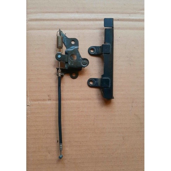 pengkait jok kunci jok tiger revo tiger lama tiger 2000 original