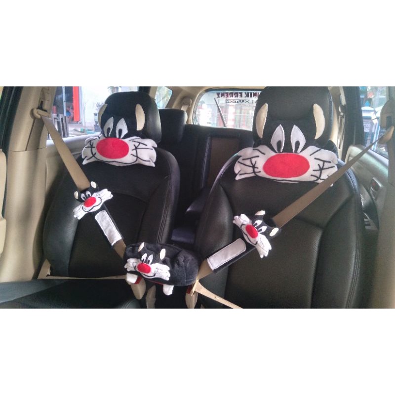 Bantal mobil sylvester,carset kucing sylvester,kucing hitam putih