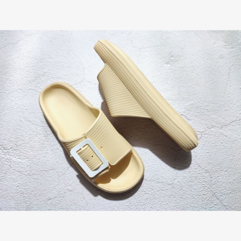 sandal slop wanita gosome karet model gesper putih