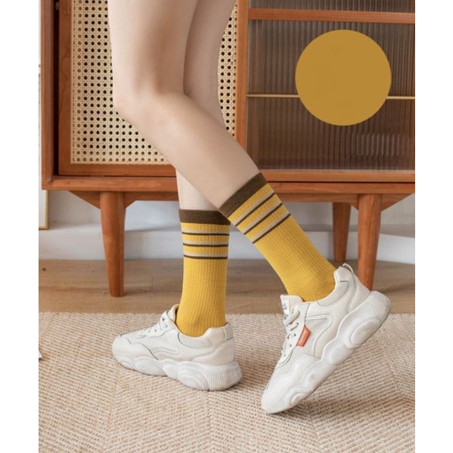 Kaos Kaki Wanita Retro Autumn Solid Colour Japanese style Socks SHC40