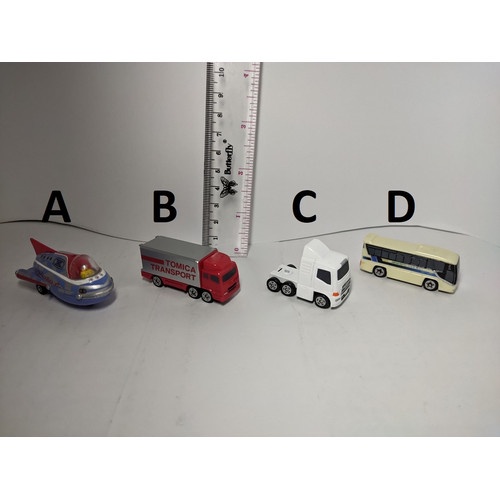 Figure Japan Bus Car Truck Mobil Model Diorama Miniatur Diecast Cars