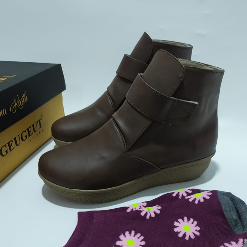 GEUGEUT GGT071 Sepatu Boots Wanita Premium Quality