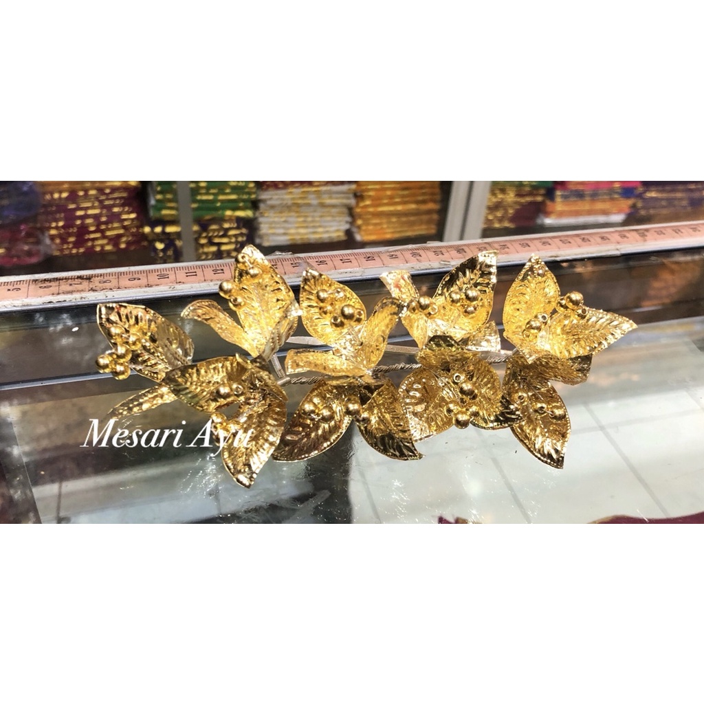 Bunga Semanggi Anggrek