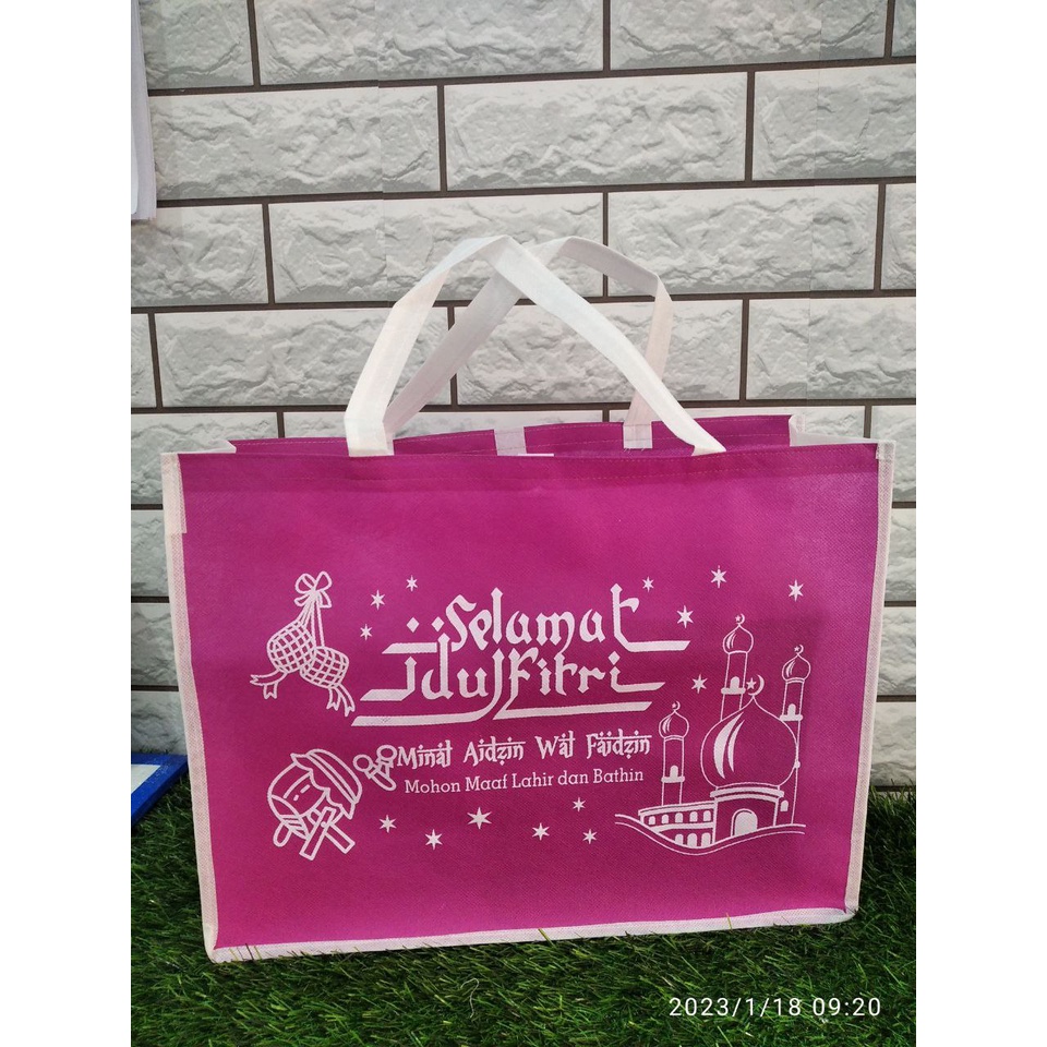 

Tas Souvenir / Bingkisan Hari Raya