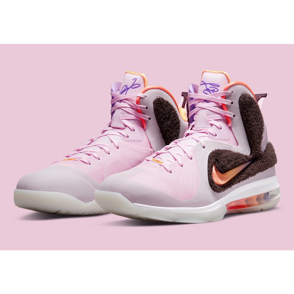 SEPATU BASKET MENS LEBRON IX REGAL PINK