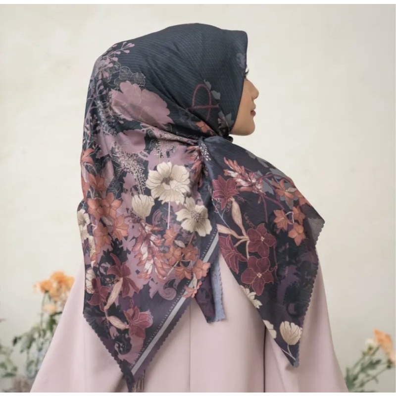 Pina Scarf by Wearing Klamby - Charcoal