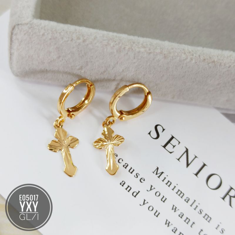 Anting yaxiya salib gold E05017