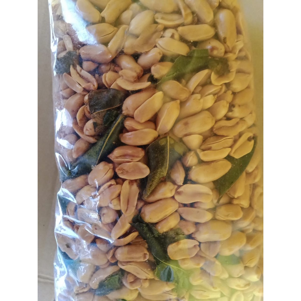 

Snack Kacang Bawang Daun Jeruk 500g