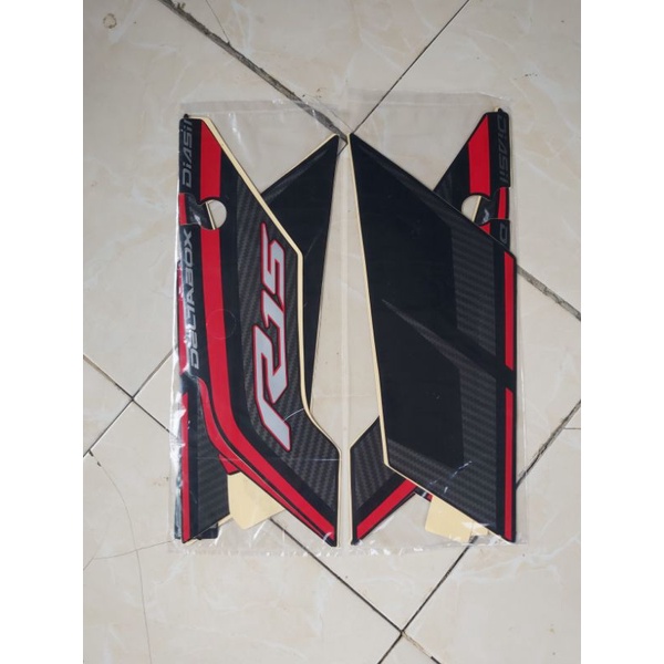 sticker yamaha r15 v3