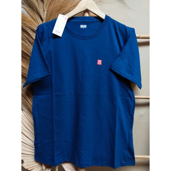 KAOS POLOS UNIQLO