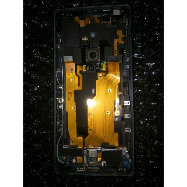 HOUSING / BACKDOOR Sony XZ2 AU ory copotan mulus