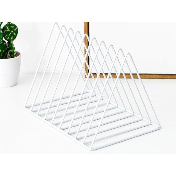 

Terlaris ✨ -Sekat / Pembatas Buku Minimalis - Triangle Book Shelf - Putih- 2.1.23
