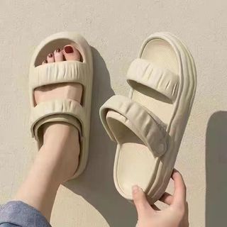 GO! SD1041 Sandal Wanita Jelly Sendal Rumahan Bahan Karet Tebal Empuk Home Slipper Anti Slip Wanita Gaya Korea