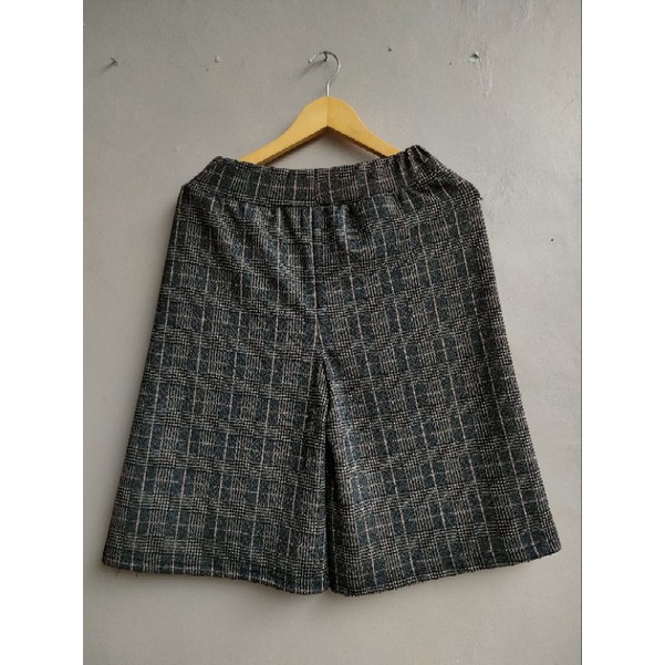 CELANA PENDEK ZARA KOTAK JUMBO 100KG