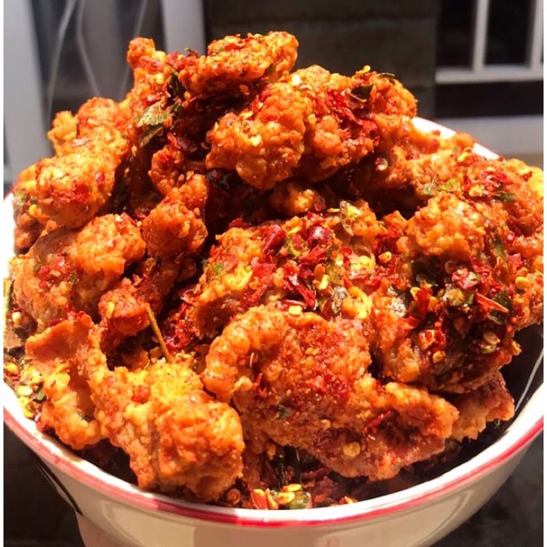

Terlaris..keripik Kulit ayam crispy Pedas - Original 250Gram