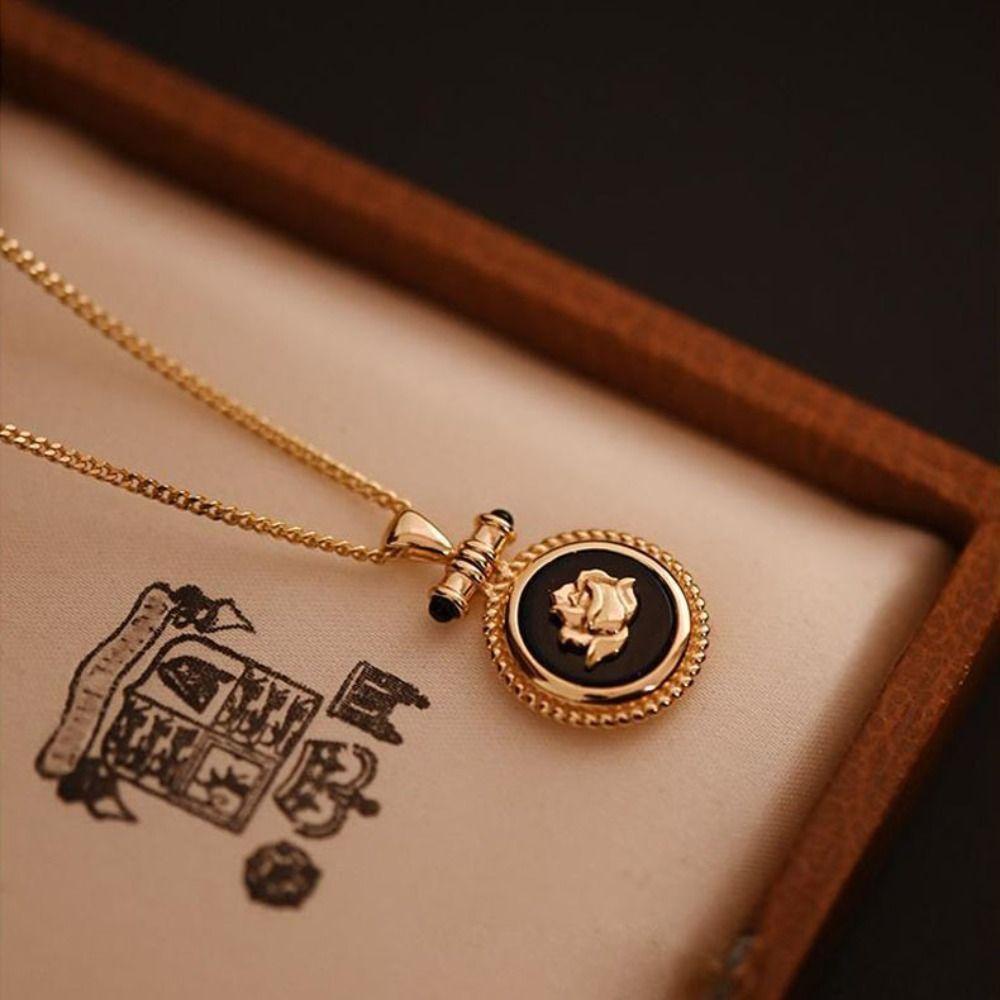 Mxbeauty Wanita Kalung Hadiah Ulang Tahun Menawan Mewah Rose Liontin Perhiasan Pernikahan Retro Klavikula Rantai
