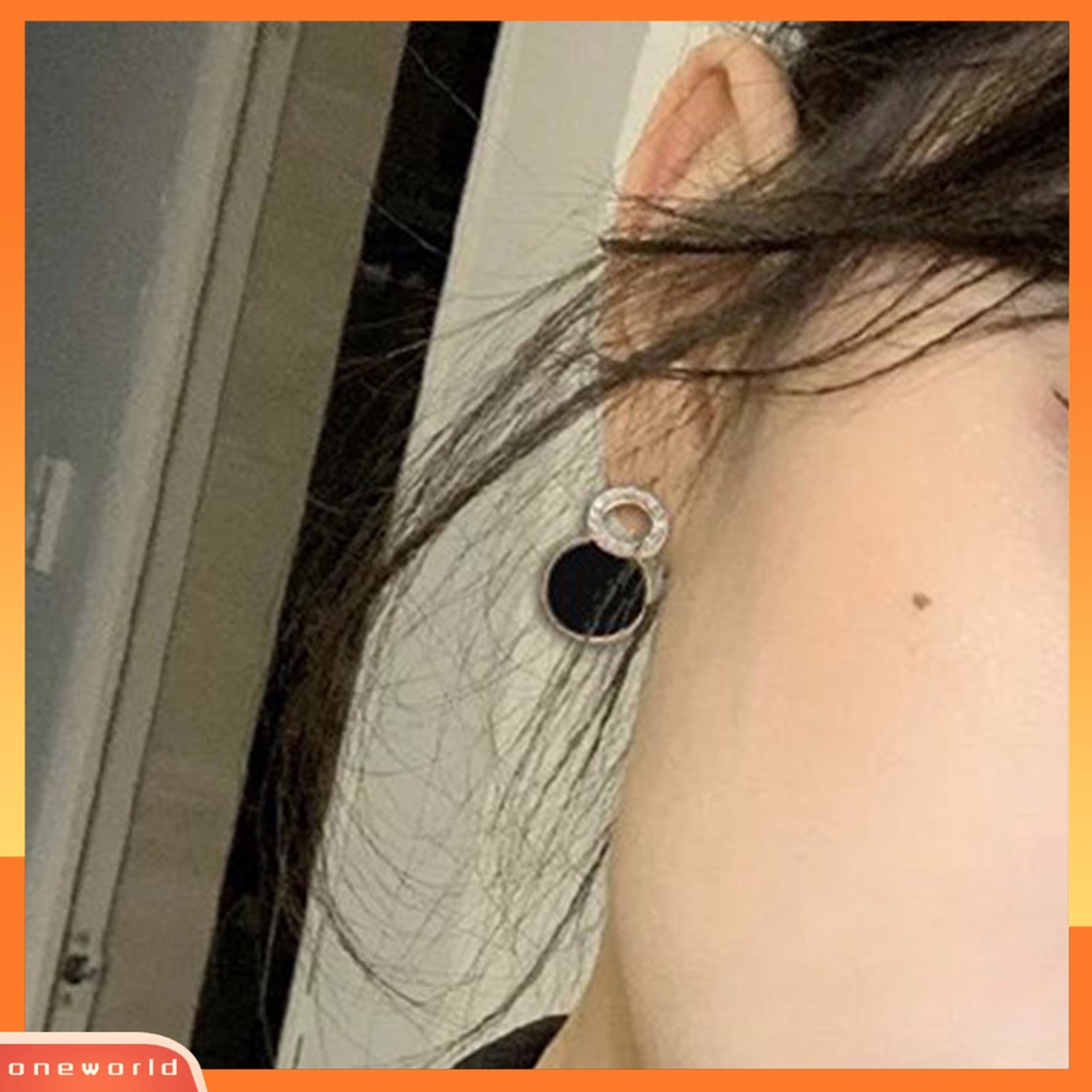 {oneworld} 1pasang Anting Lady Bulat Berlian Imitasi Asimetris Hollow Out Stud Earrings Untuk Hadiah