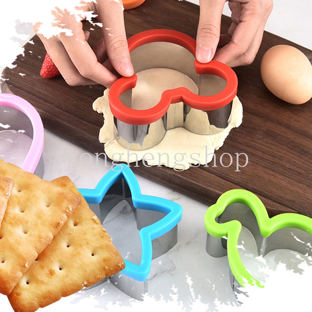 Cetakan Pemotong Sandwich / Roti / Sayuran / Kue / Bento Bentuk Kartun Dinosaurus / Kelinci Bahan Stainless Steel