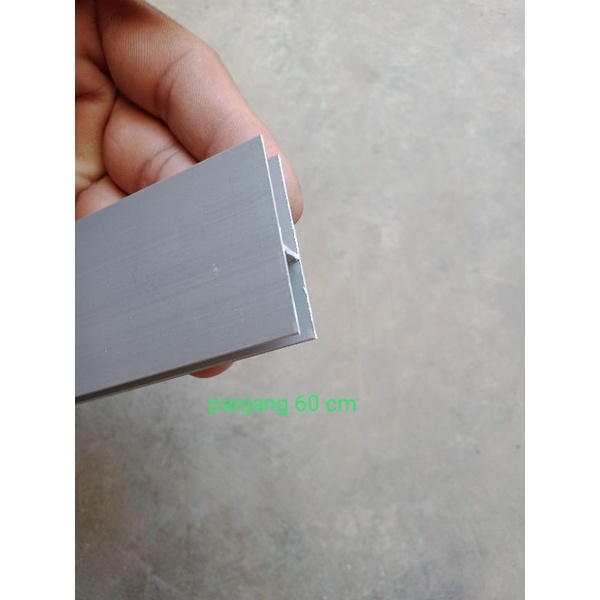 Rel kaca besar 4× 1 cm etalase