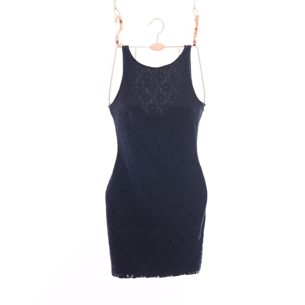 VL09381 Zara navy Trafaluc lace dress | Veloved.id