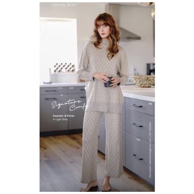 Button Scarves Signature Comfy Set: Sweater dan Pants