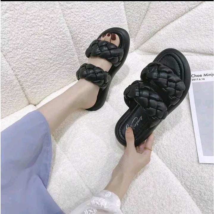 sandal kepang gretha