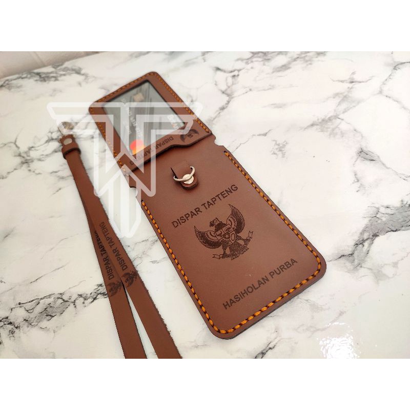 

Id card holder kulit asli - Name tag holder magnet