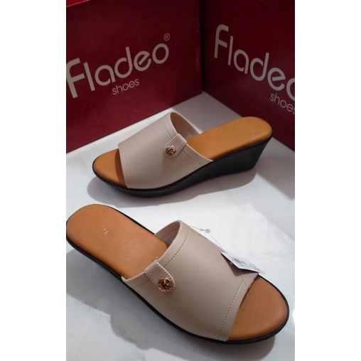 Wedges selop wanita merk fladeo (LDJ.269-1 RVCRM)