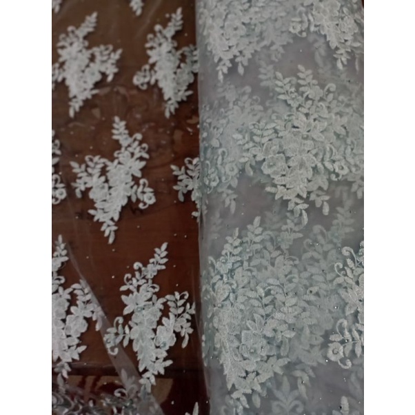 Kain Brukat Brokat  Tile Tule bahan kebaya halus lembut timbul Kode 41647 Warna : Mint