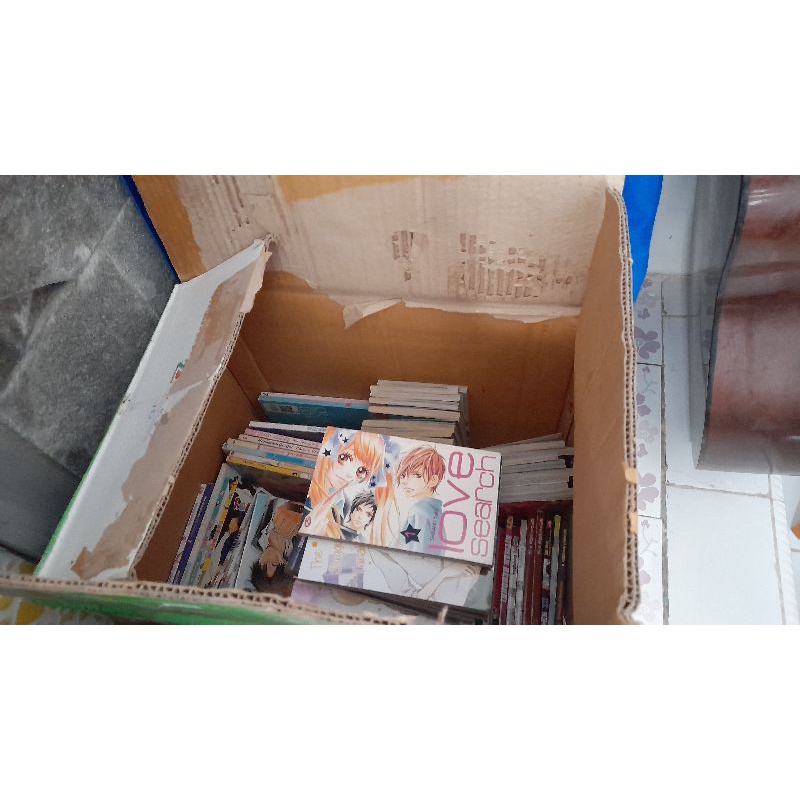 Preloved komik Here We Are,Doraemon, novel mini Sherlock Holmes