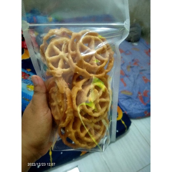 

kembang goyang