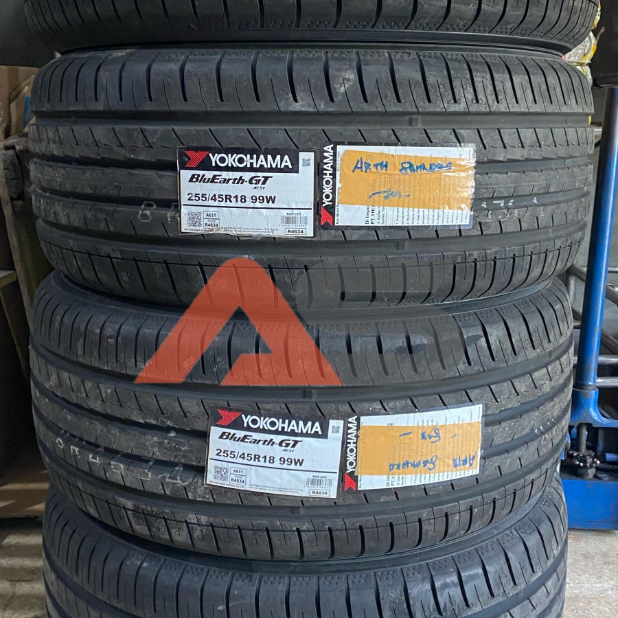 Ban Yokohama BluEarth GT AE51 255 / 45 R 18 R18